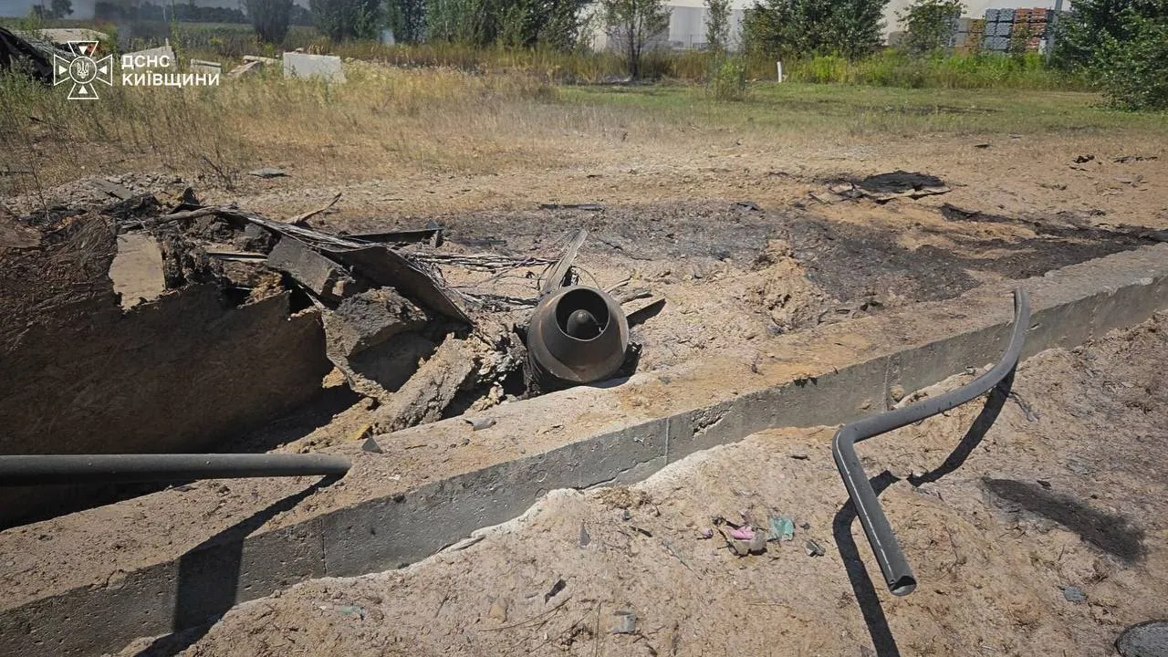 Ворог знову атакував Київщину, є загиблий та постраждалі.