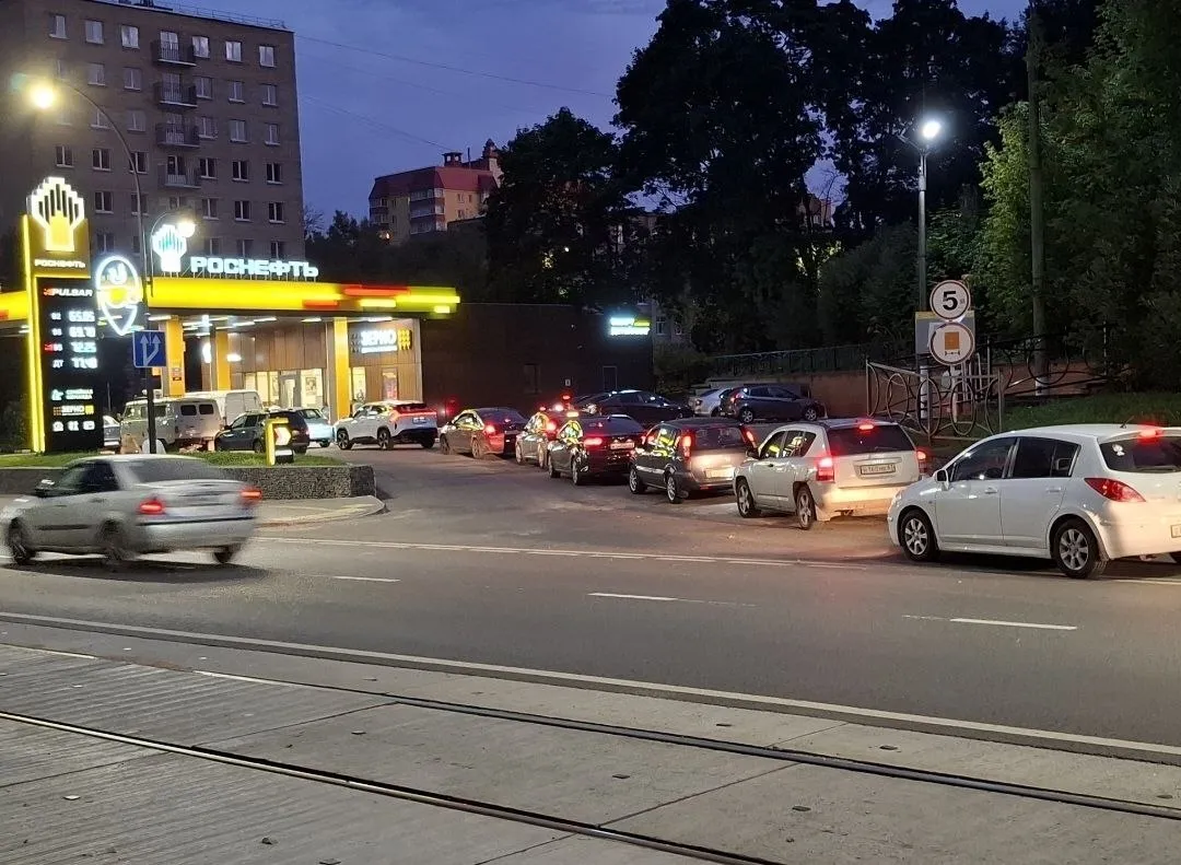 Очереди образовались на АЗС в Краснодаре, Сочи и Геленджике