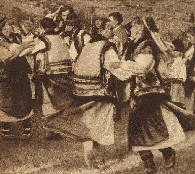Українці.