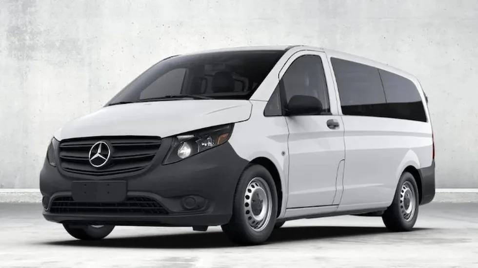 Mercedes Metris.