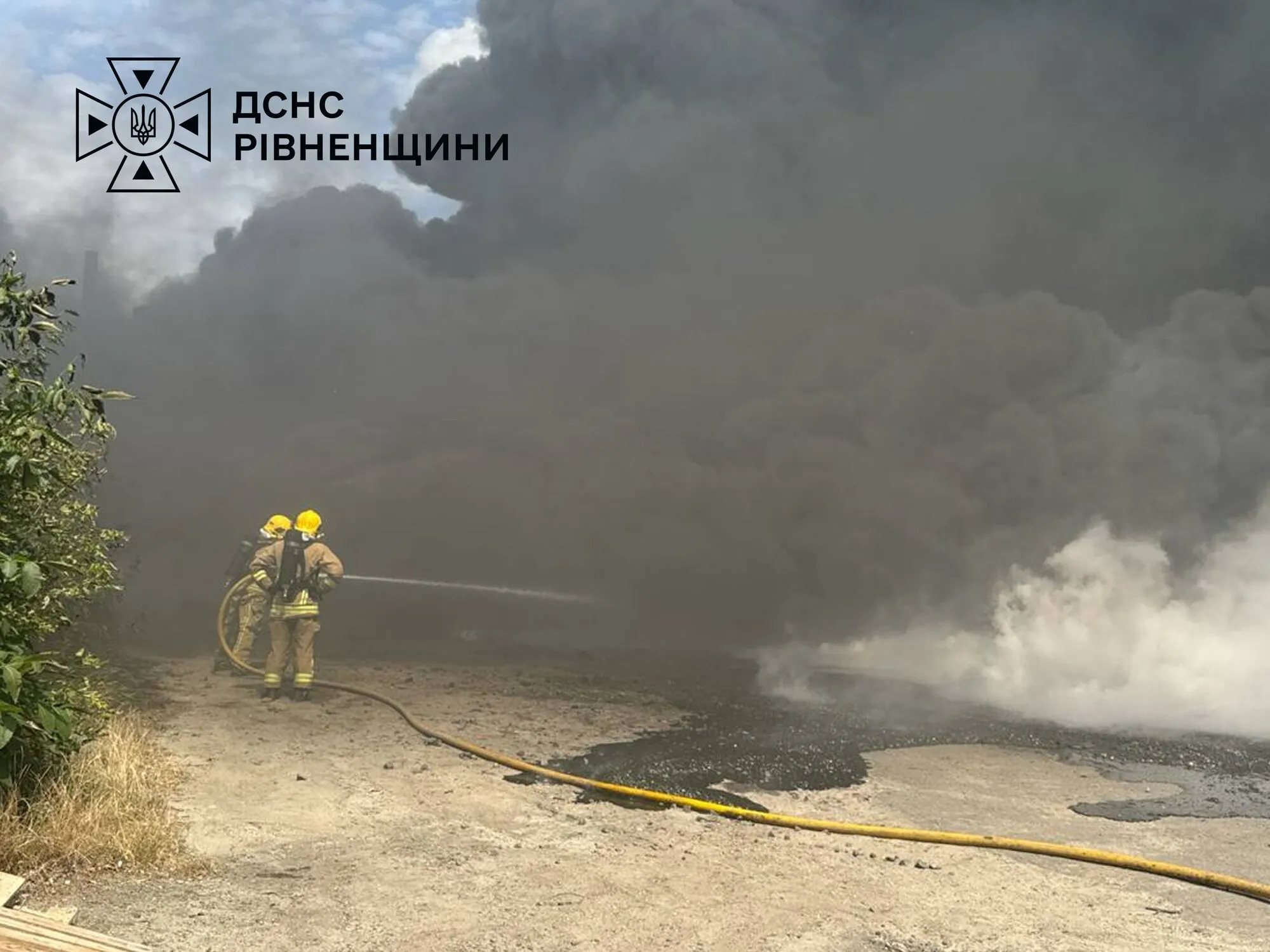 Пожар на заводе в Ровенской области.