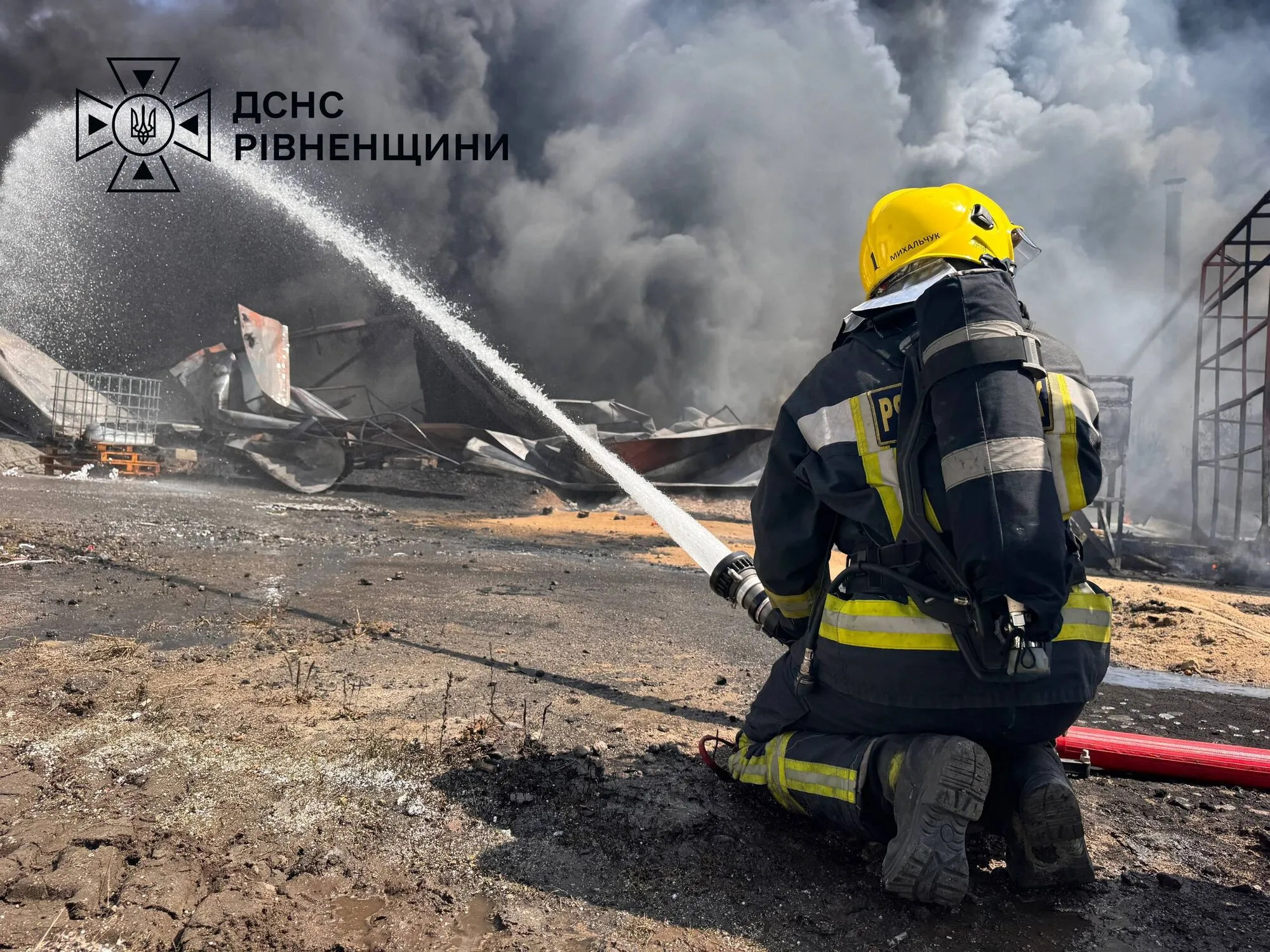 Пожар на заводе в Ровенской области.