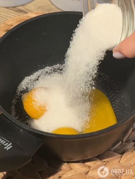 Готуємо яєчну масу