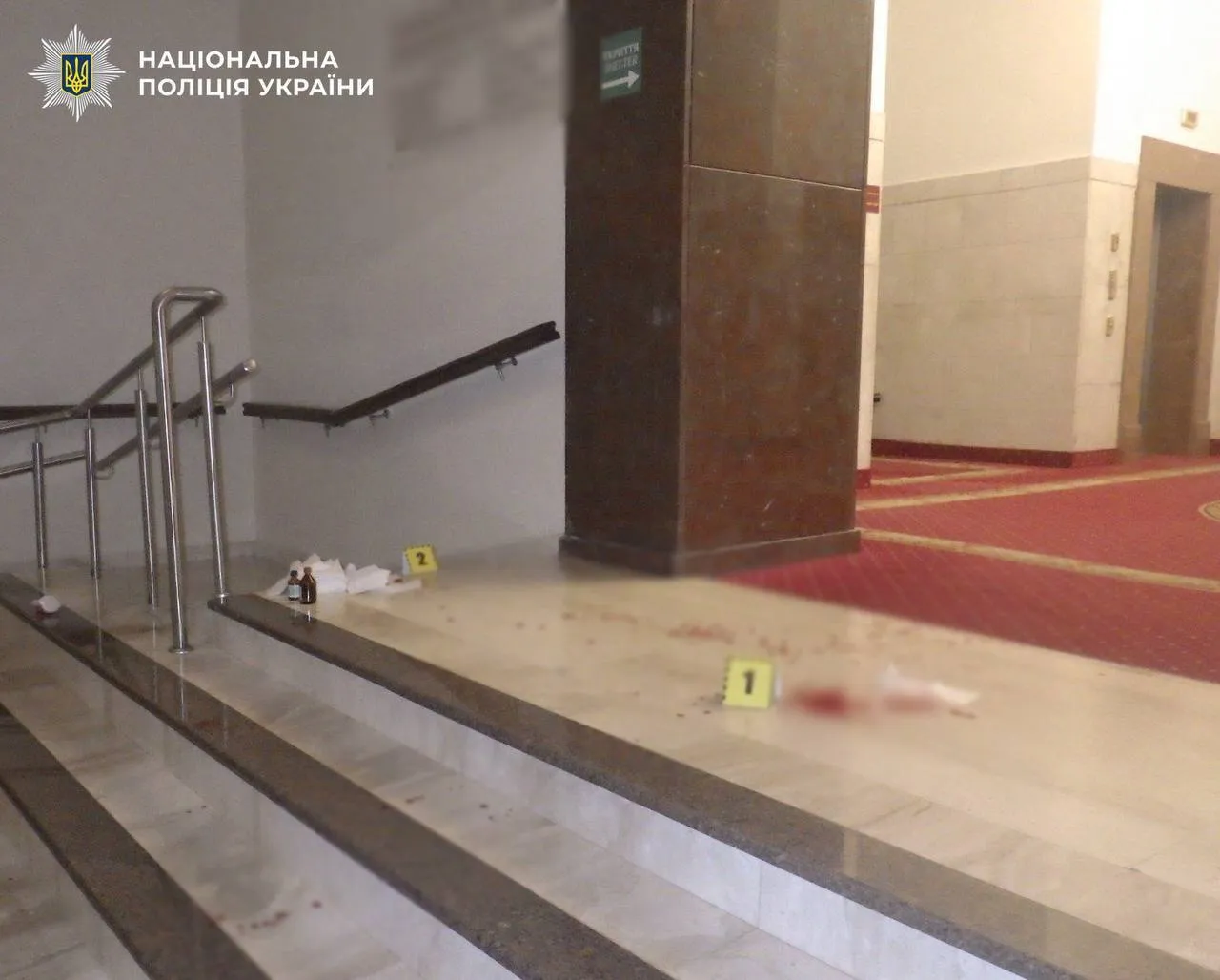 Чоловік влаштував різанину в ресторані.