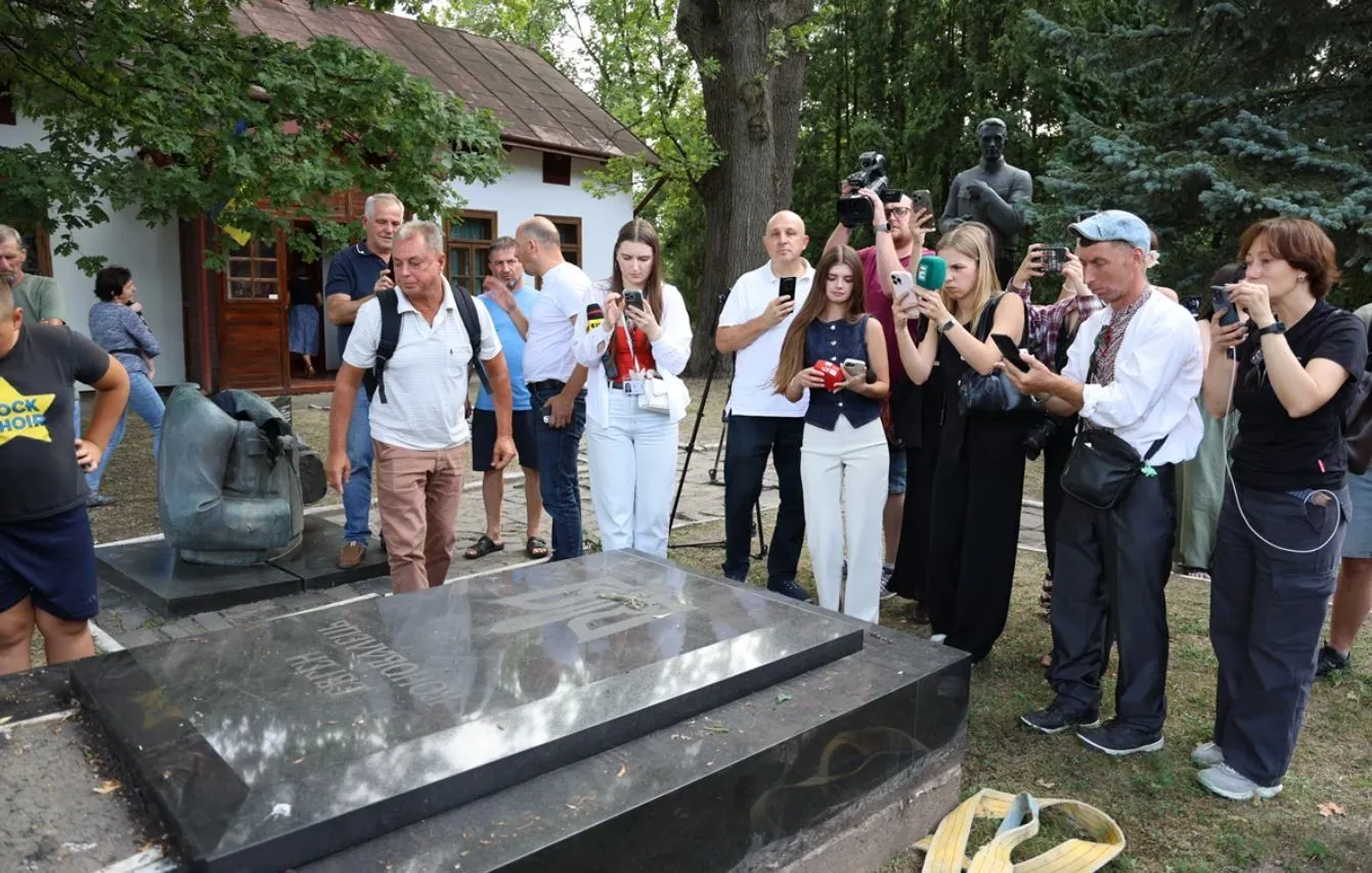 Могила Євгена Коновальця.