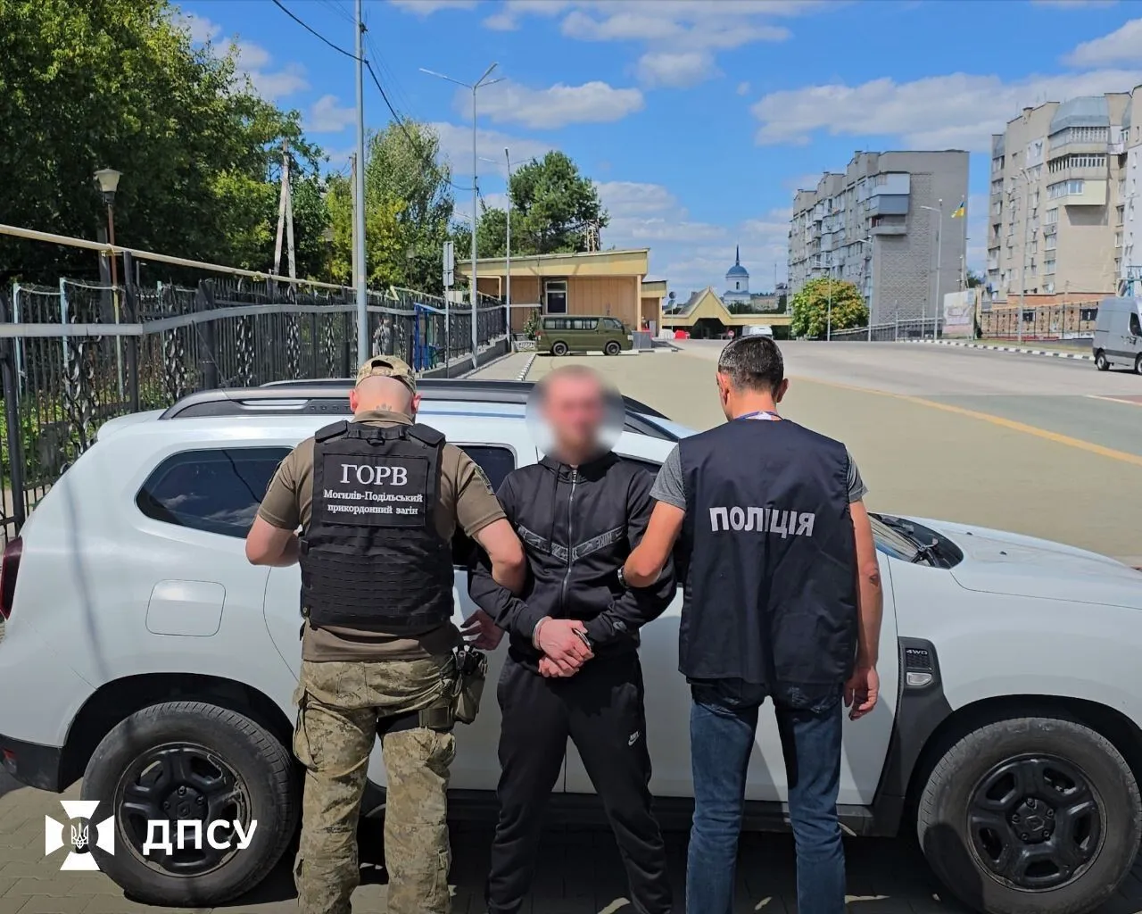Из Молдовы экстрадировали в Украину организатора незаконной переправки мужчин