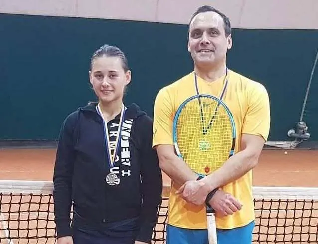 Слава Курбанов занимался теннисом