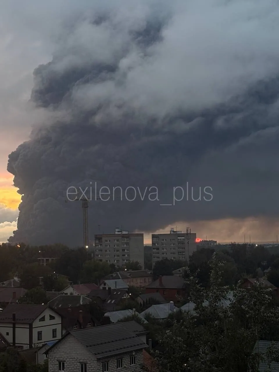 Видовищні пожежі у Московській області після ударів дронів