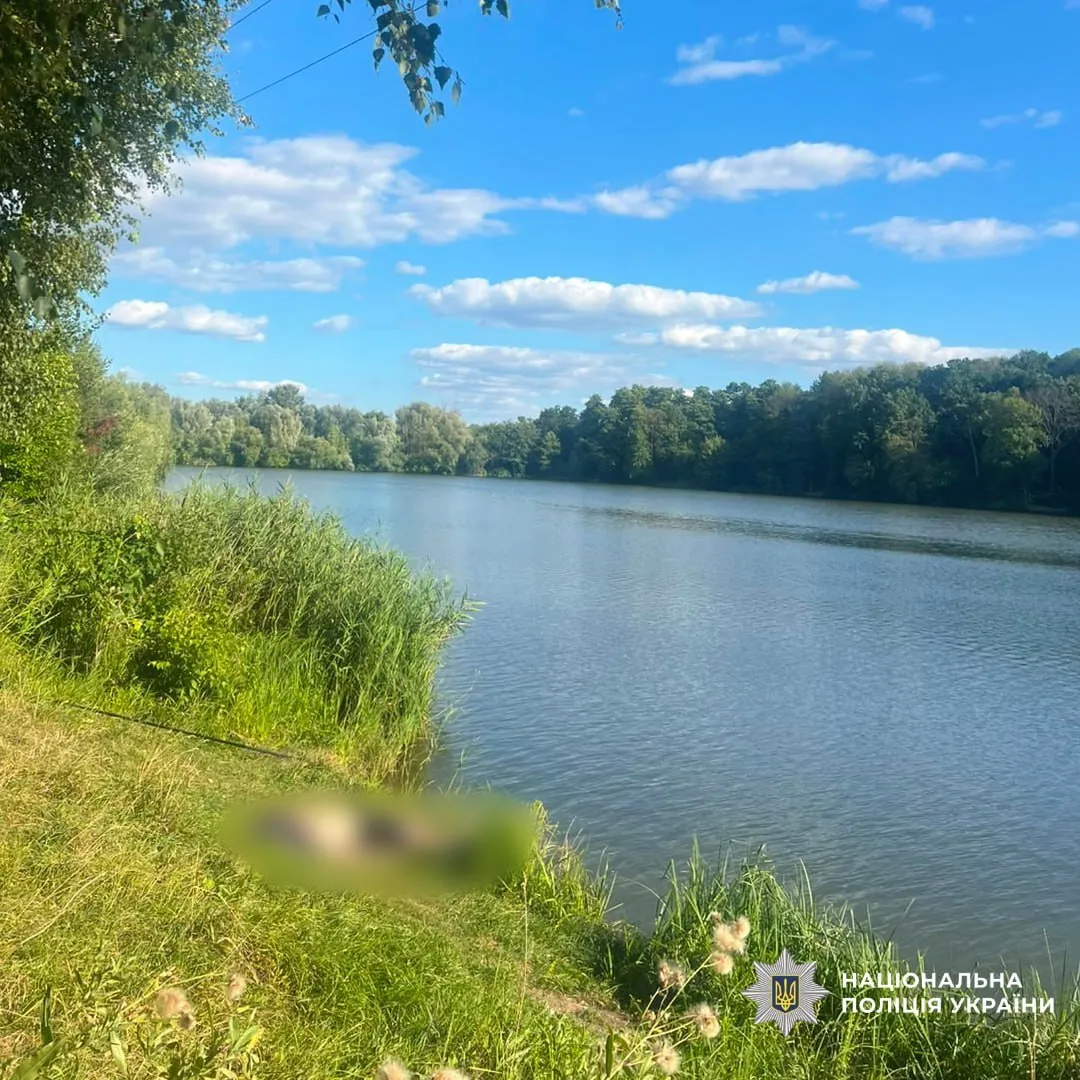 На Харківщині чоловік зачепив вудочкою дріт під напругою і загинув