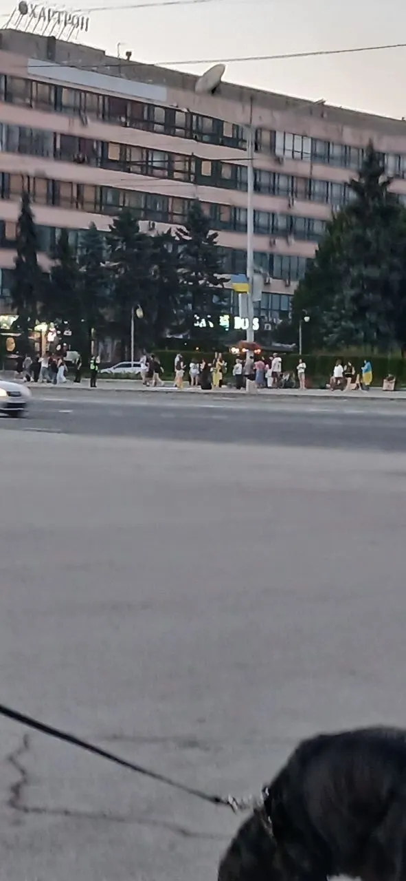 Люди протестуют в Запорожье.