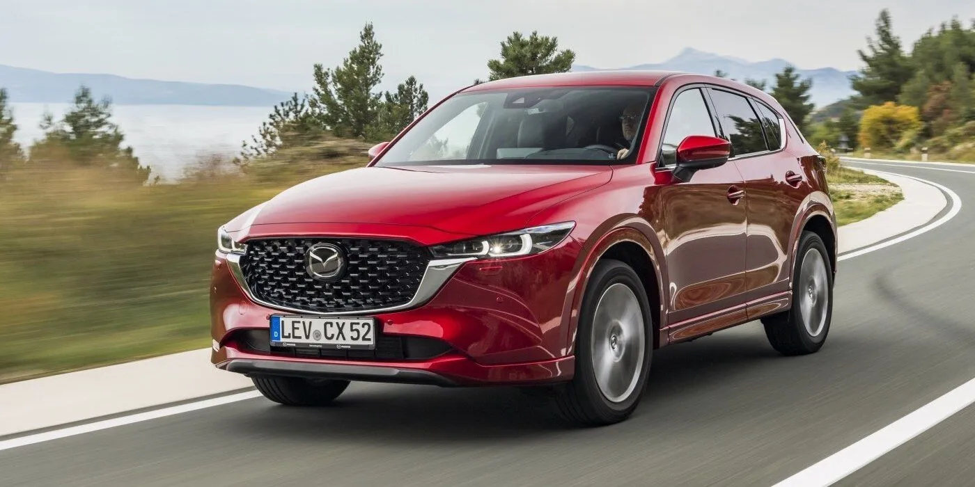 Mazda CX-5 2018 года.