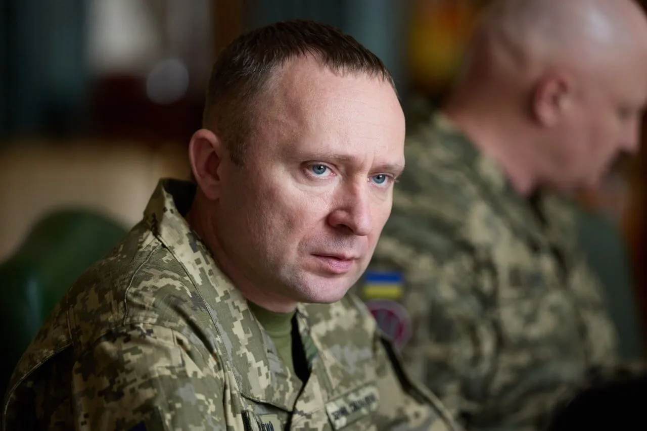 Зеленский заслушал доклад о ситуации на фронте.