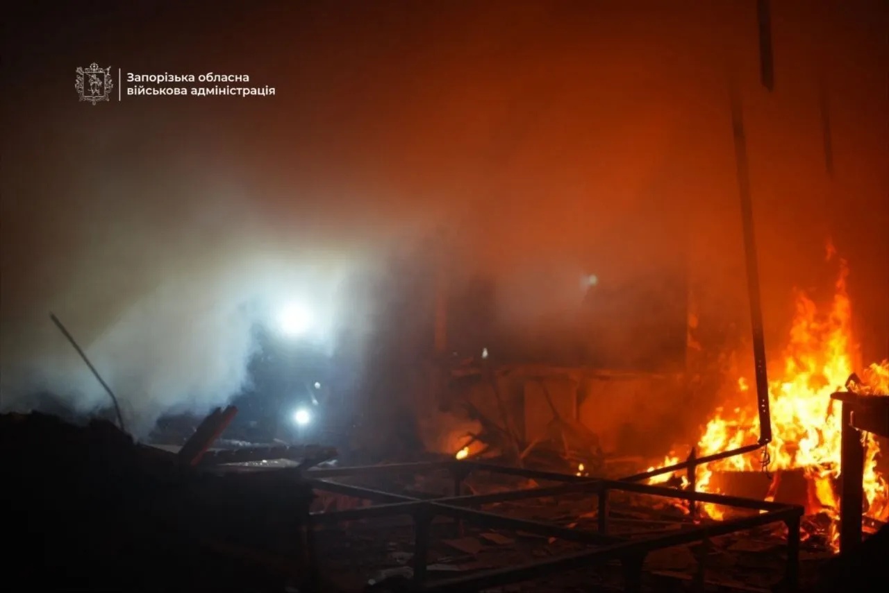 Возник пожар.