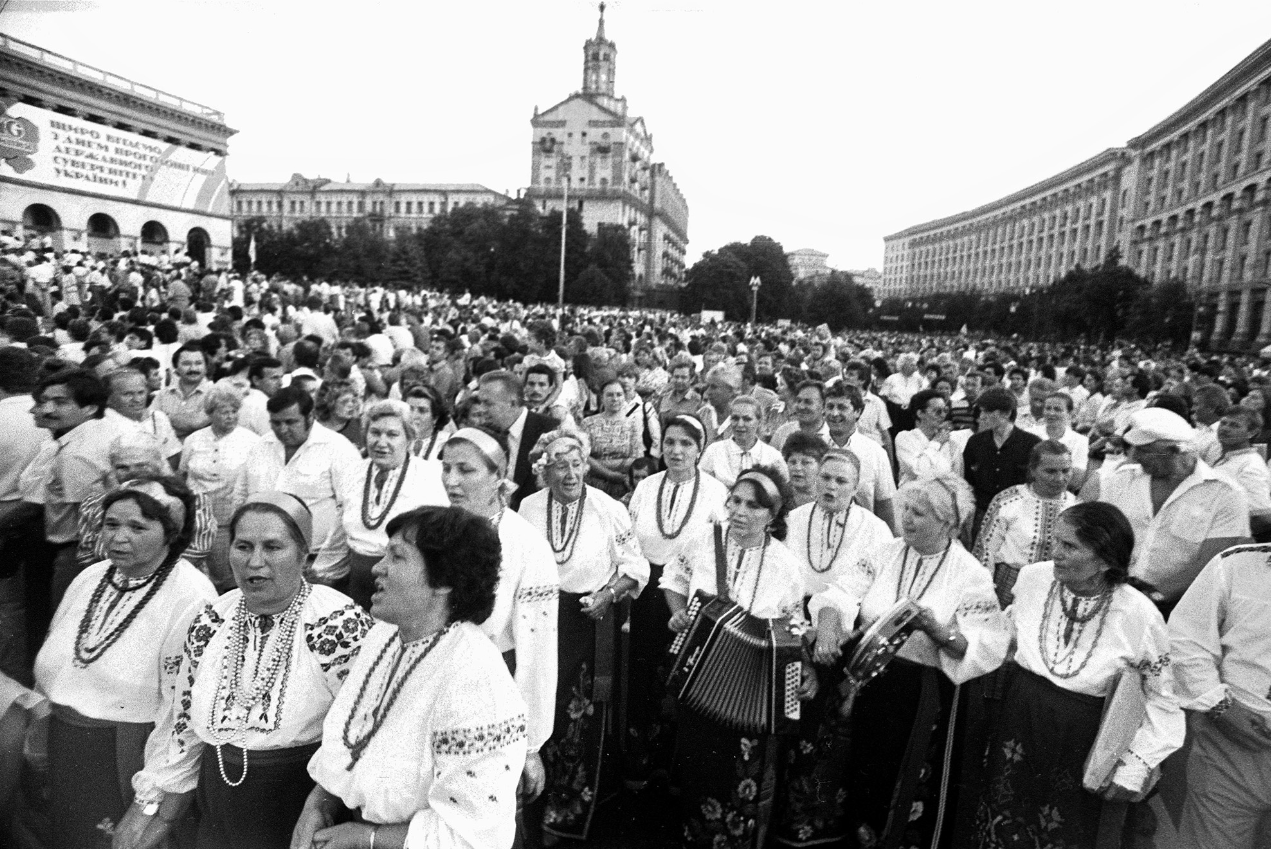 Перший День Незалежності в липні 1991 року мав радше символічний характер.