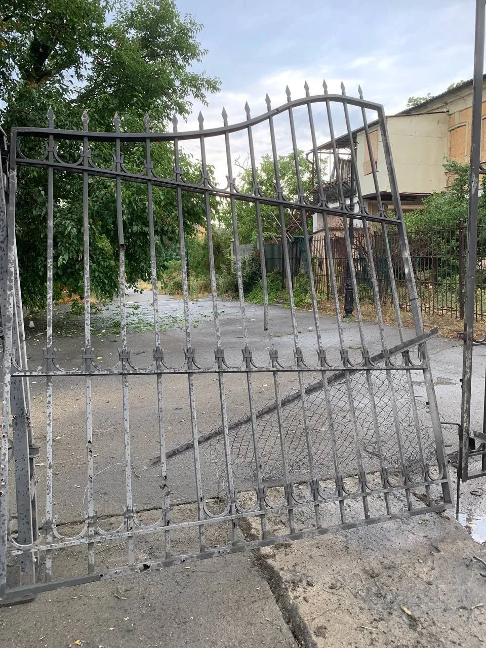Росіяни пошкодили одразу кілька храмів.