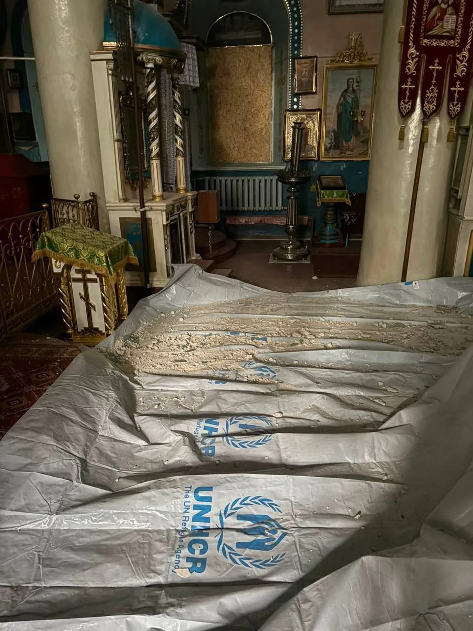 Загарбники били артилерією.