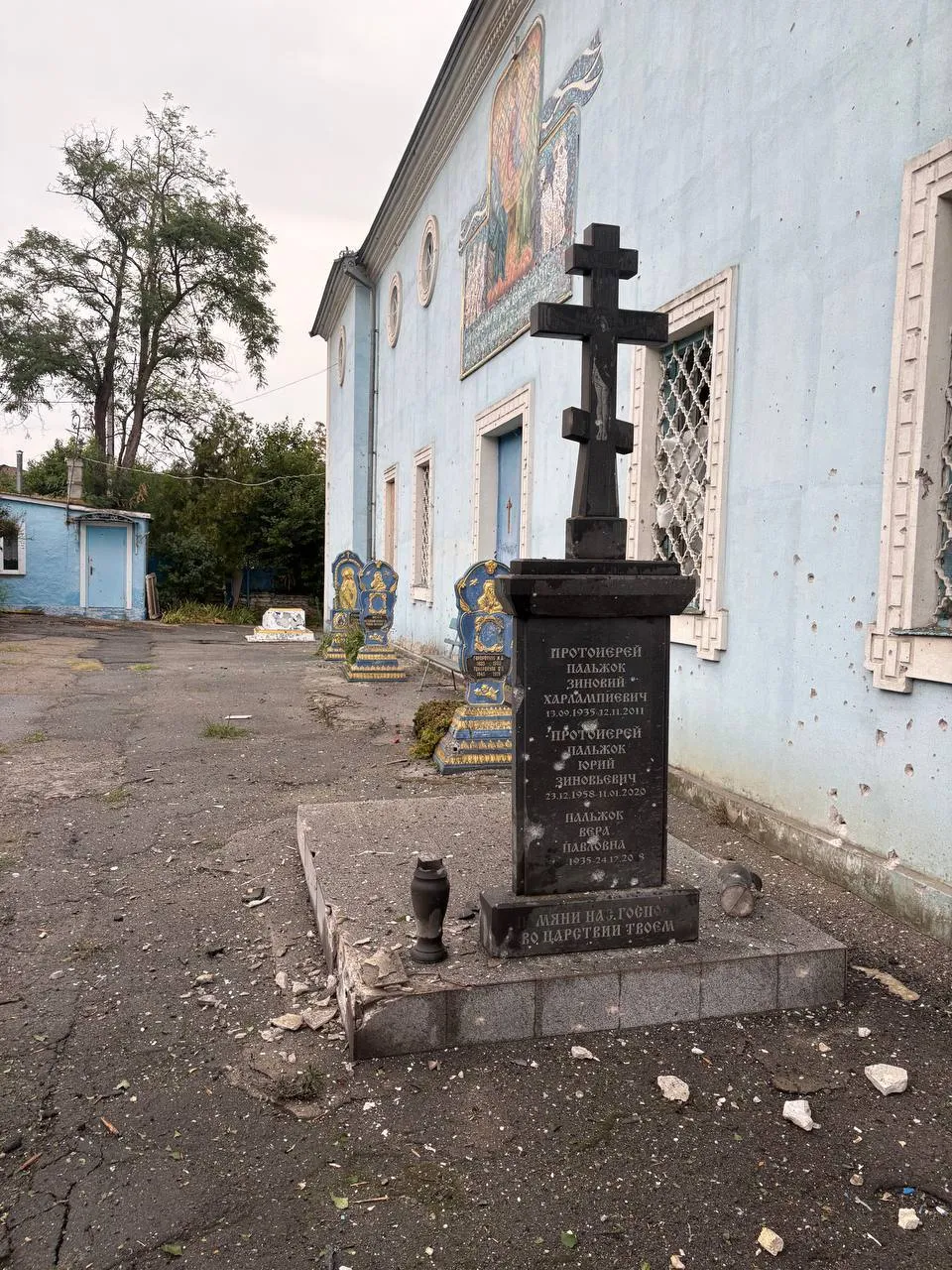 Загарбники били артилерією.