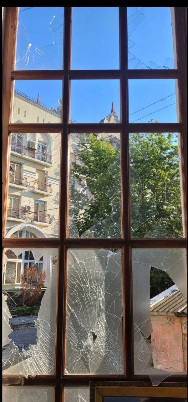 Загарбники били артилерією.