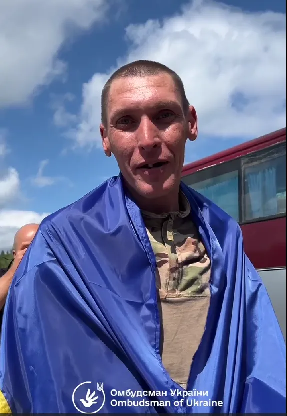 Захисники повернулися додому.