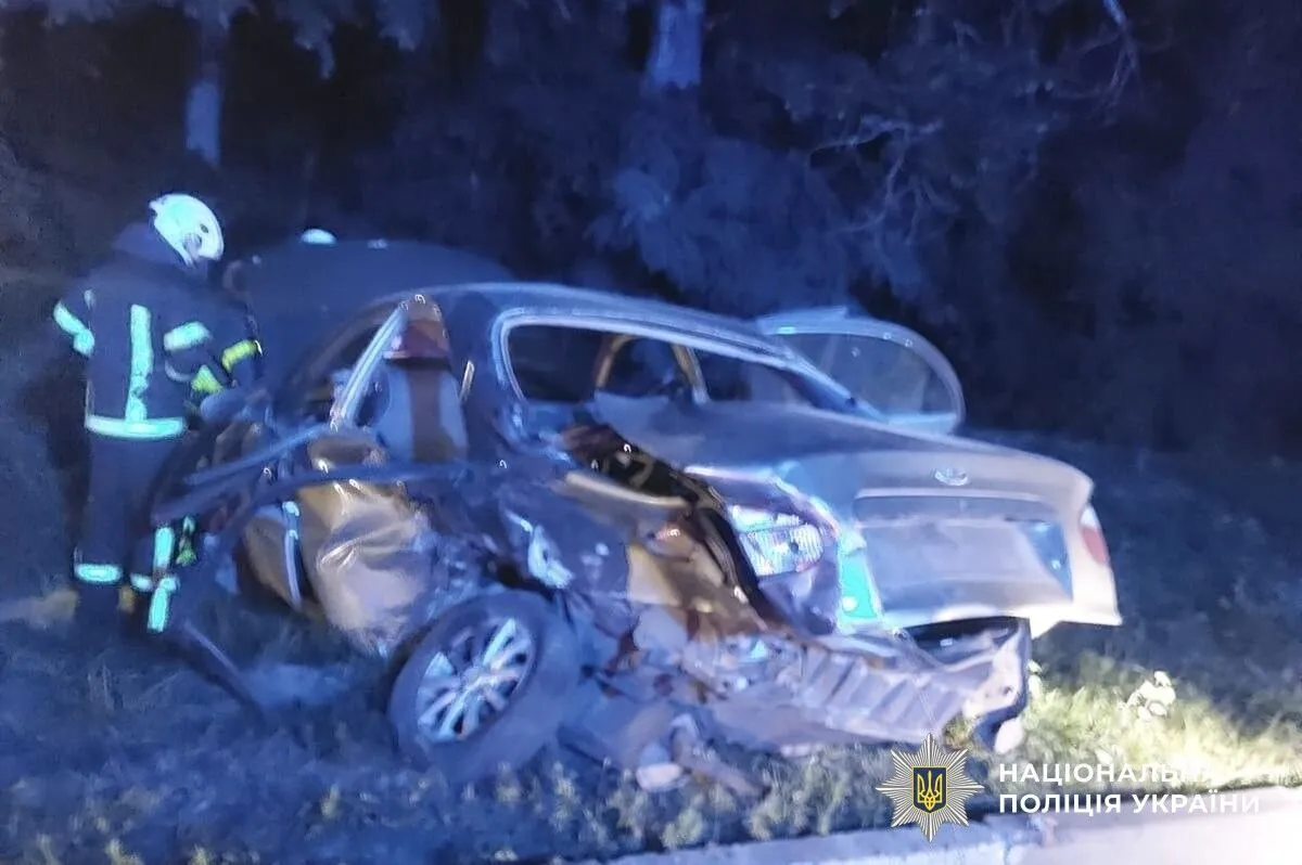 Двоє дітей та жінка постраждали