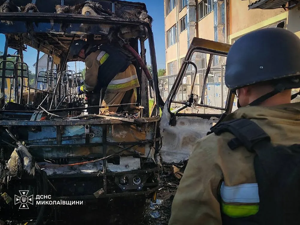 Росіяни вдарили по школі у Миколаєві
