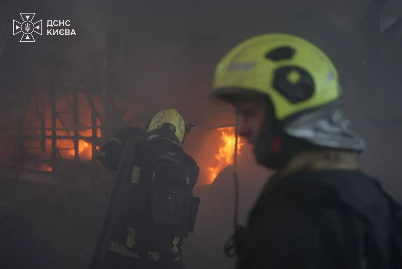На місці обстрілу працювали рятувальники