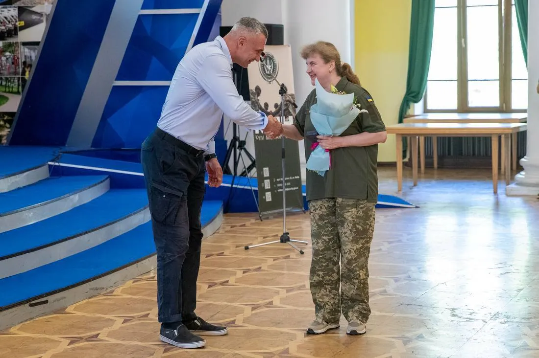 Кличко напередодні Дня Незалежності нагородив українських воїнів