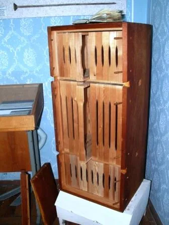 Первый рамковый улей.