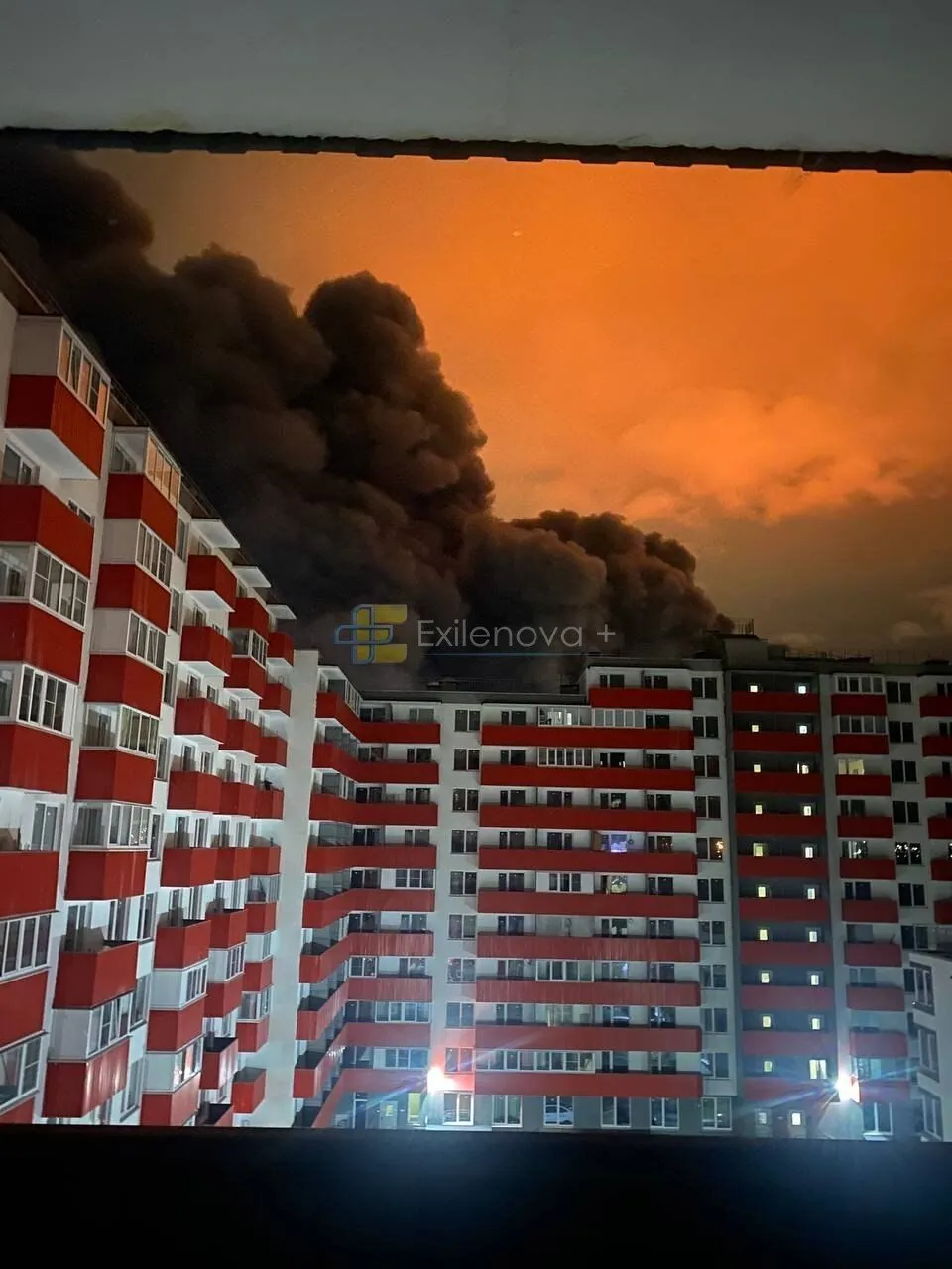 В Санкт-Петербурге горят склады