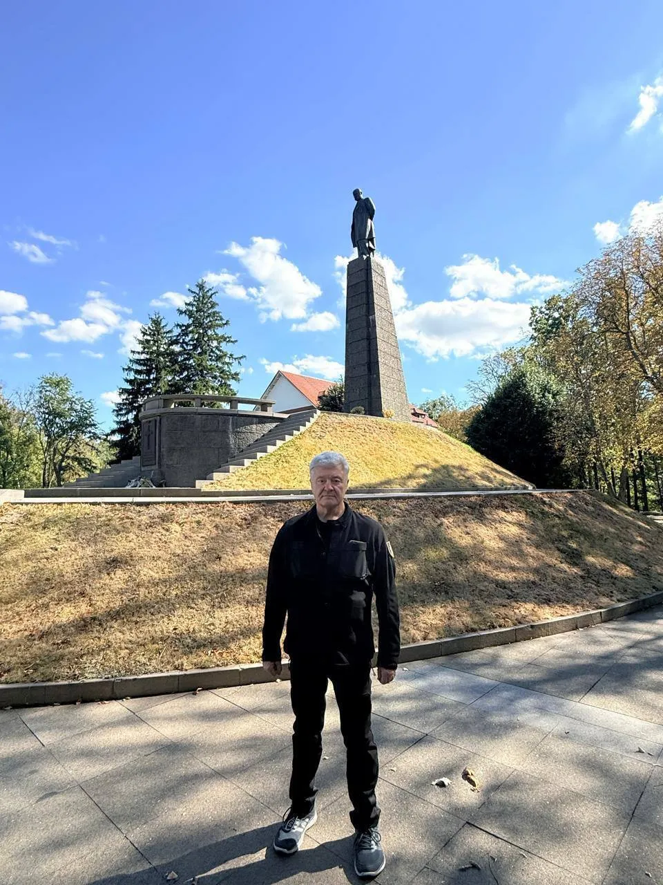Петр Порошенко на Тарасовой горе в Каневе