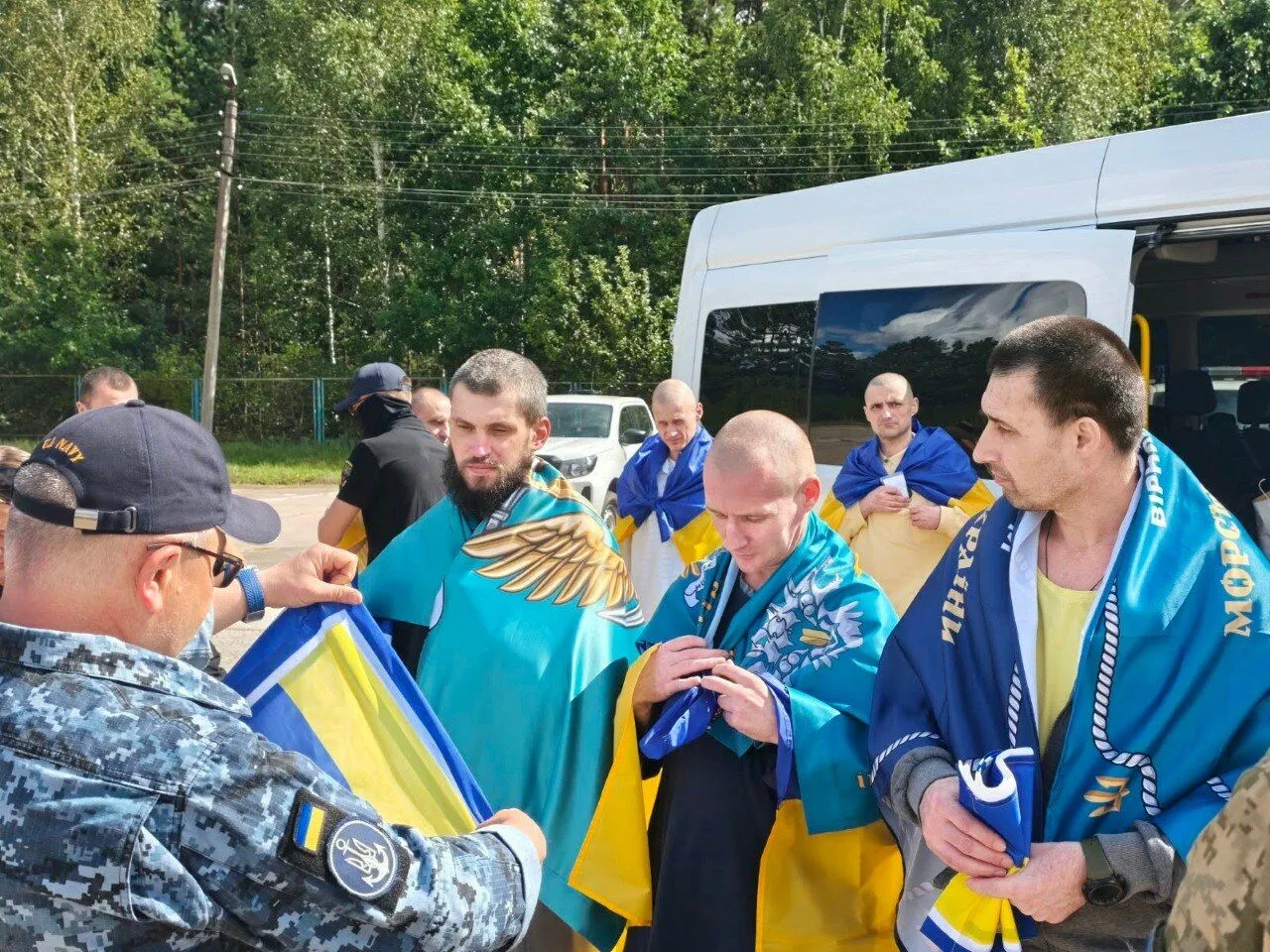 Зеленский заявил о возвращении в Украину десяти военнослужащих через Беларусь