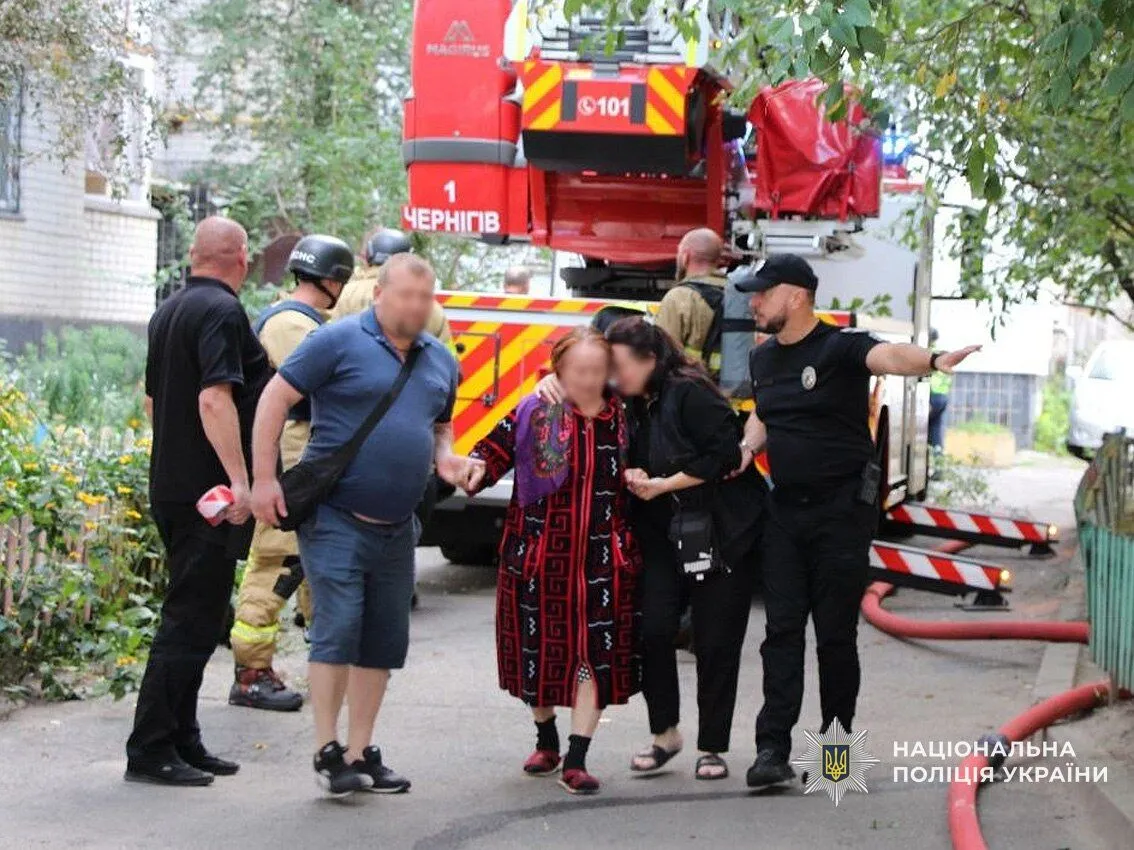 Дрон попал в жилой дом.