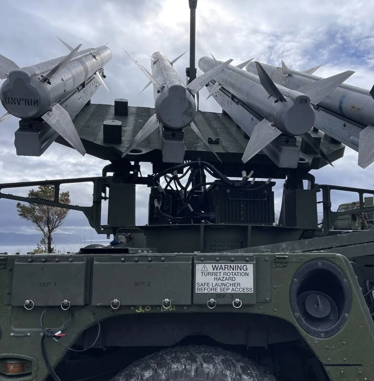 Авіабаза добре захищена системою протиповітряної оборони Nasams.