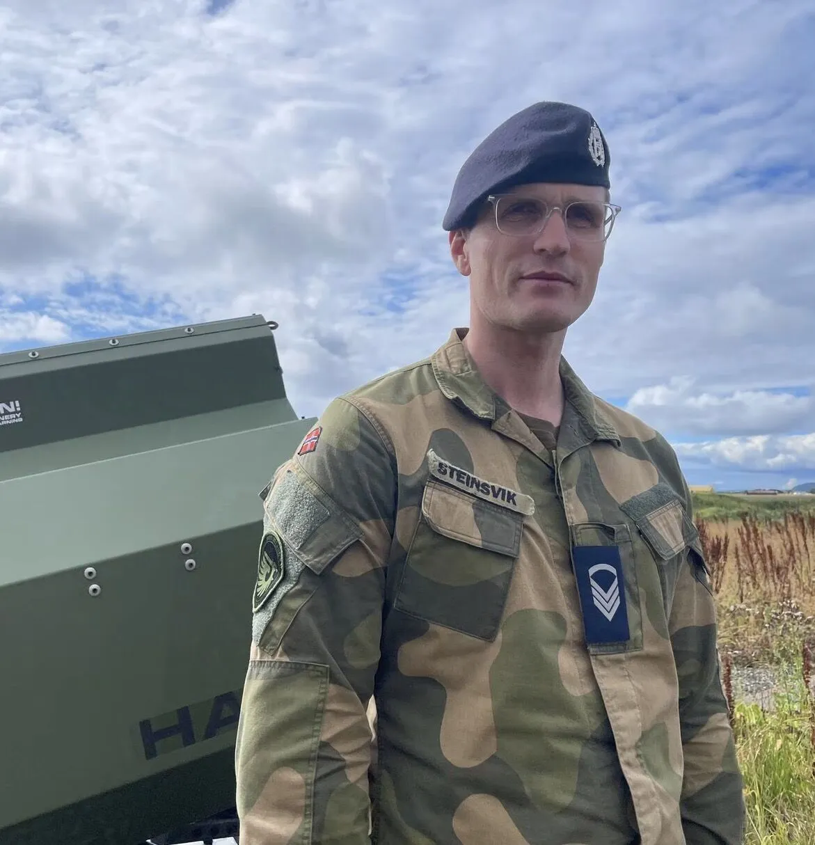 Керівник системи боротьби з дронами на авіабазі винищувачів в Ерландеті, Сондре Стейнсвік, зазначає, що загроза з боку дронів спостерігається вже багато років.