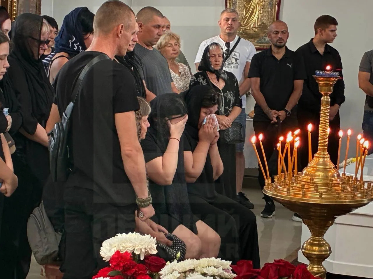 В Кривом Роге простились с жертвой российского удара по ТРЦ