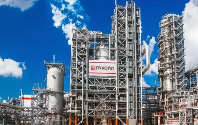 Нафтопереробний завод NORSI.
