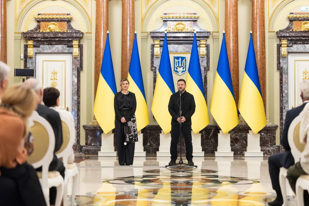 Первая леди Украины продемонстрировала изысканный образ с аутентичным фартуком
