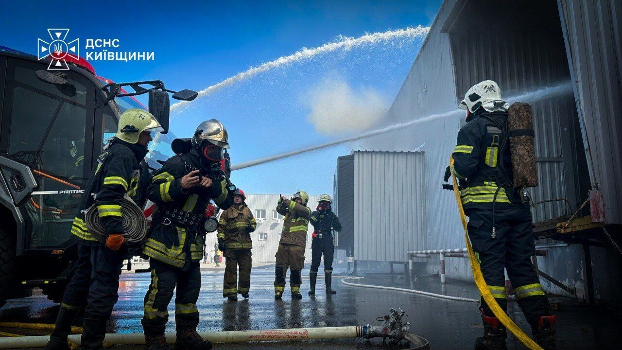 Ліквідація наслідків російської атаки на Київщині.