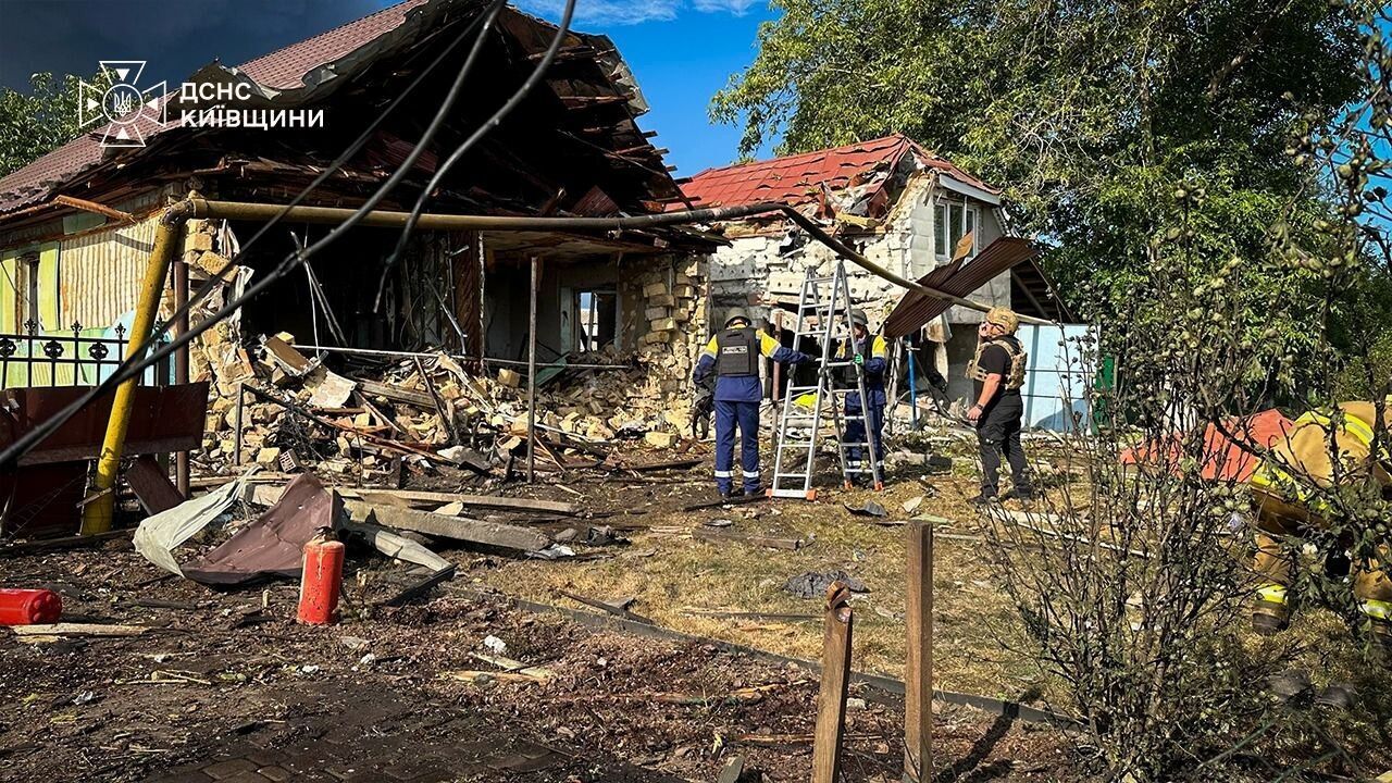 Ліквідація наслідків російської атаки на Київщині.