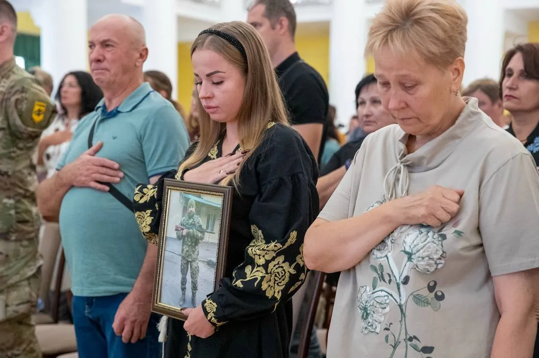 Мэр Киева вручил от имени столицы медали «Честь. Слава. Государство» семьям погибших Героев