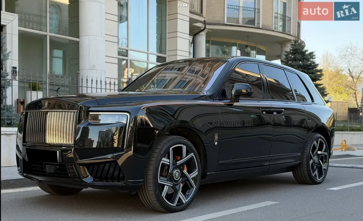 Rolls-Royce Cullinan Black Badge 2025 г.