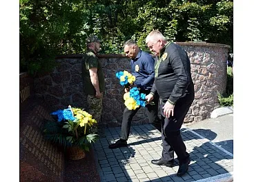 29 августа в Кропивницком состоялась церемония возложения цветов.