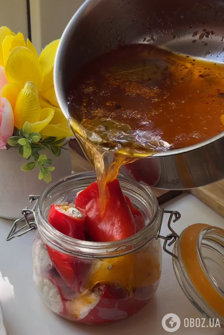 Заливаем перец маринадом