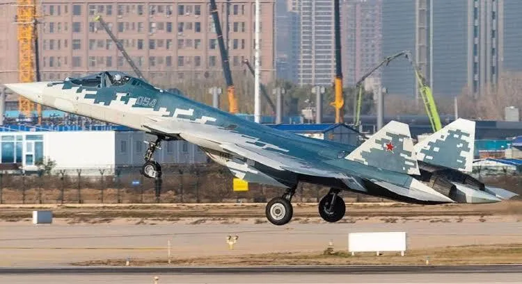 Винищувач Су-57Д.