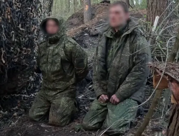 Двух оккупантов удалось взять в плен без единого выстрела.