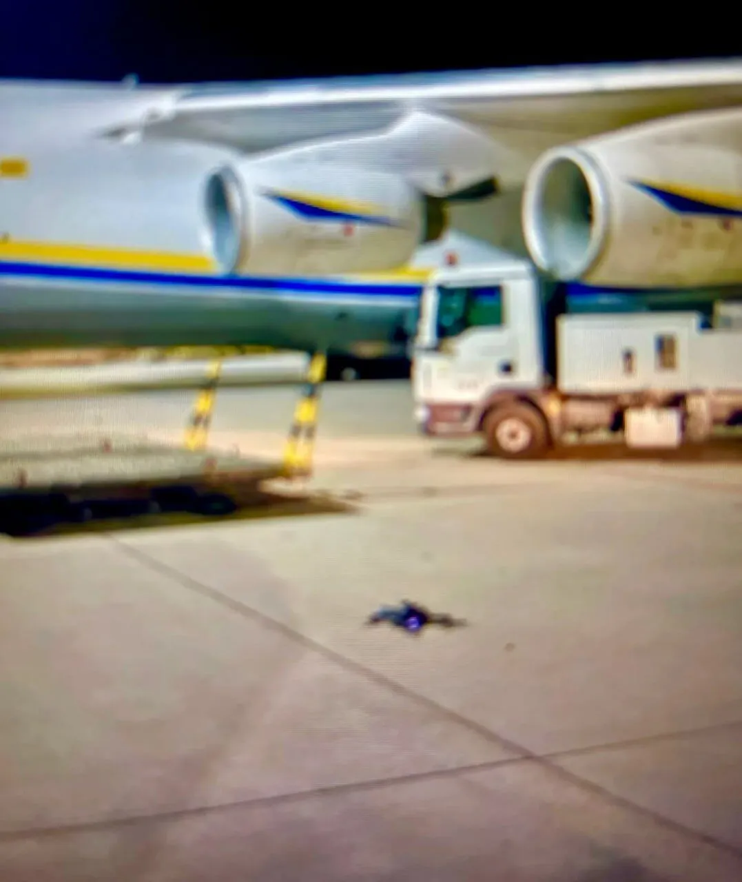 Дрон знайшли біля літака Ан-124 "Руслан"