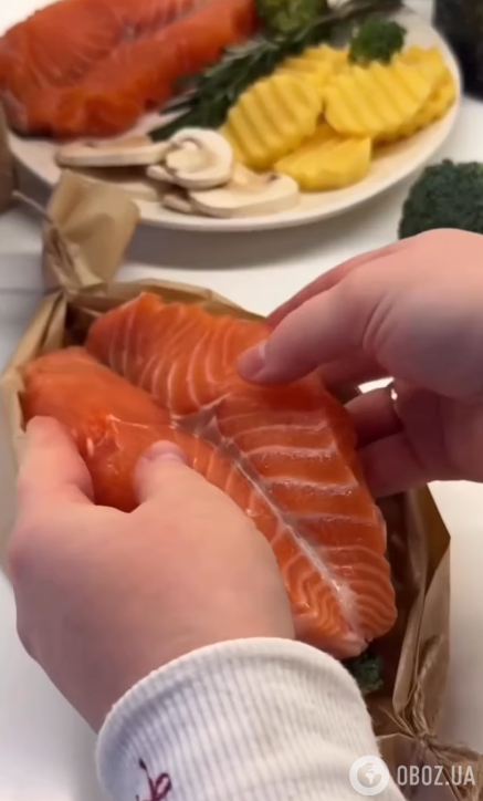 Выкладываем рыбу