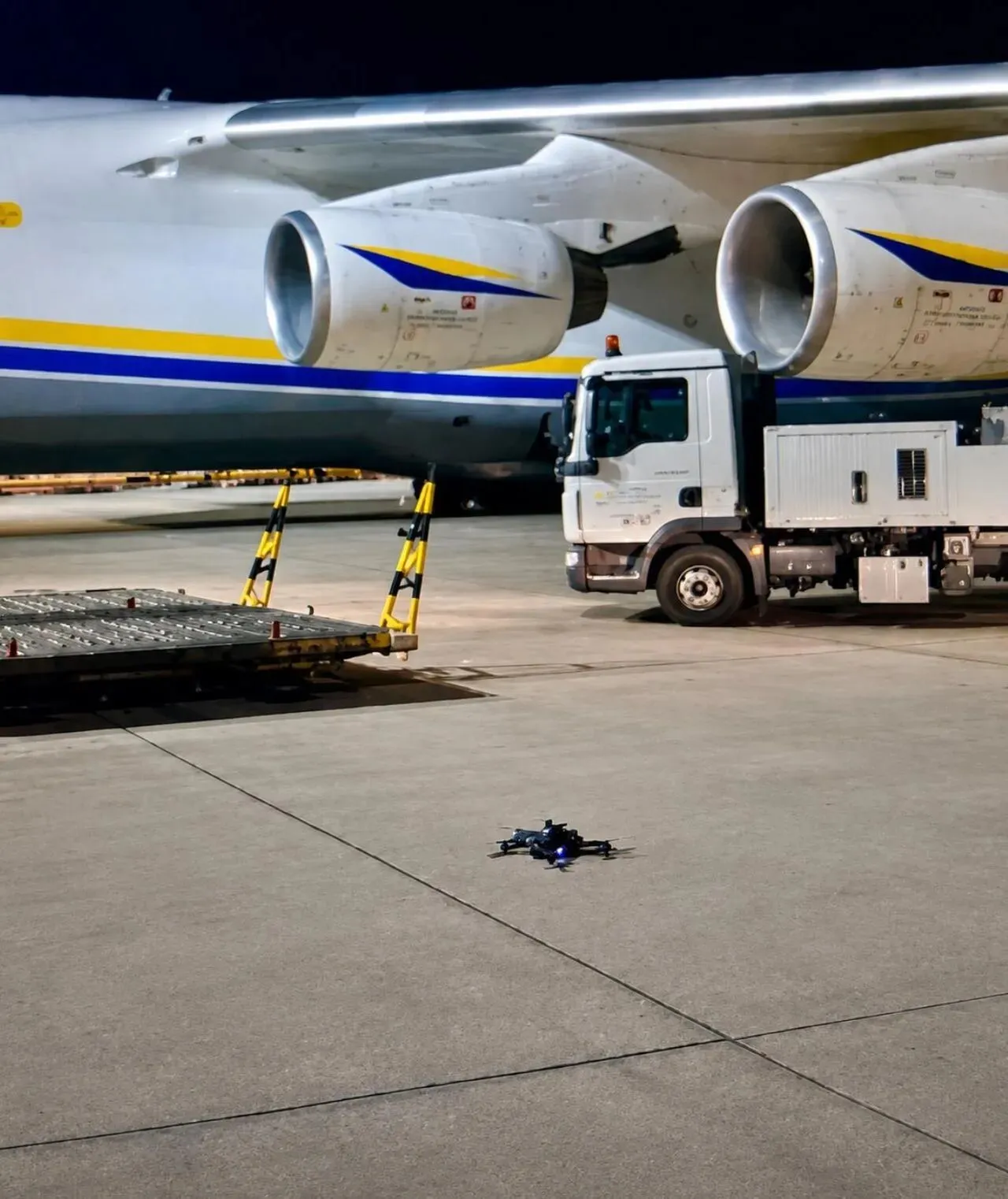В аэропорту Лейпциг/Галле обнаружен FPV-дрон возле украинского самолета.