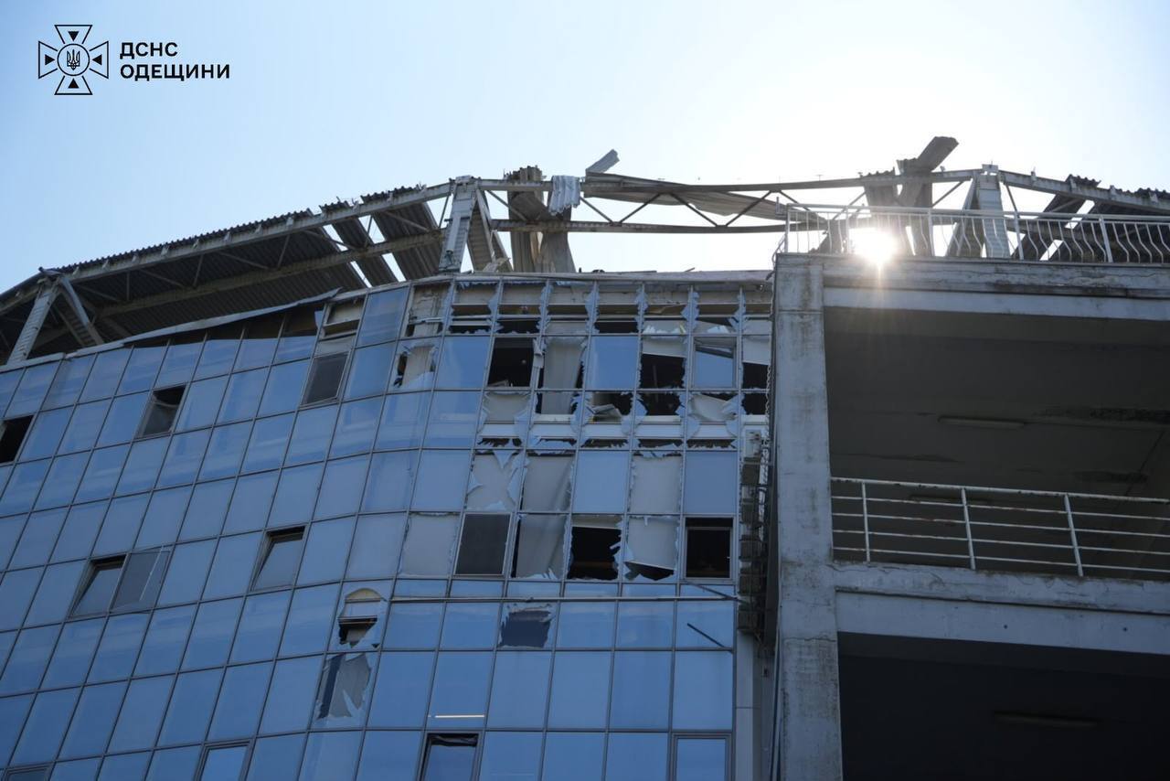 Росія обстріляла стадіон Чорноморець в Одесі