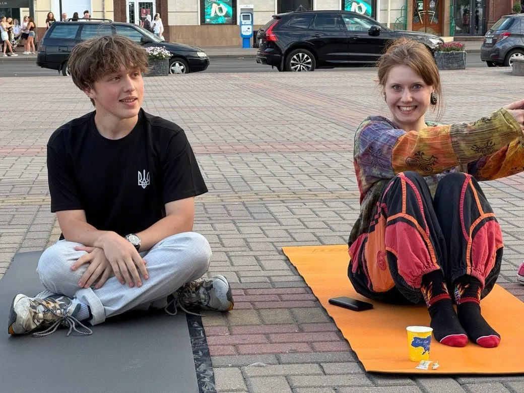 У Рівному проходить "лежачий мітинг".